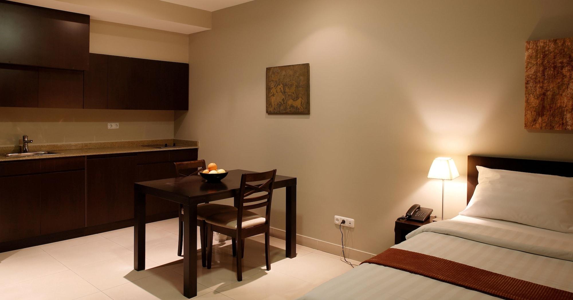 Hotel Meg Erévan Extérieur photo