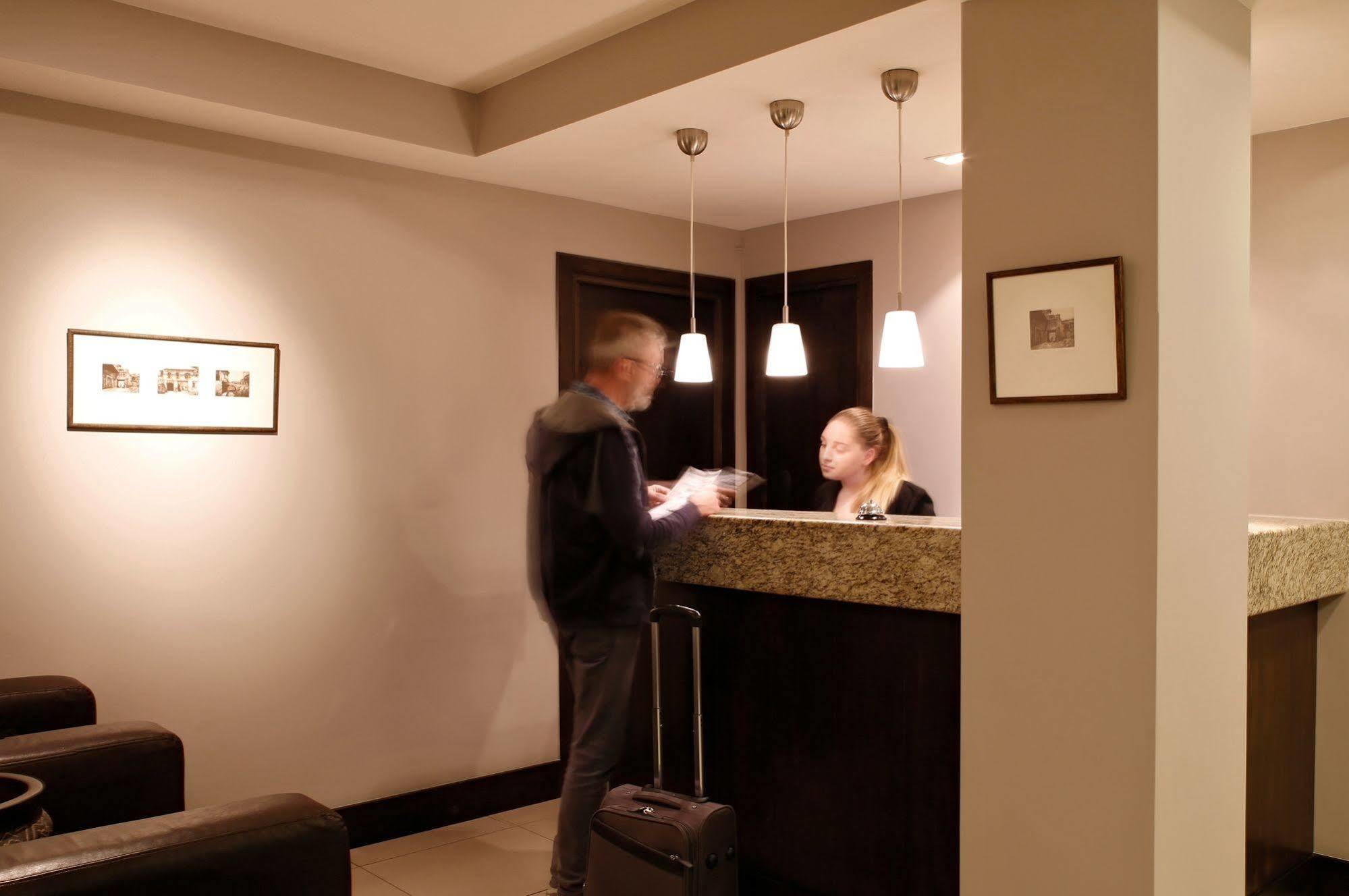 Hotel Meg Erévan Extérieur photo